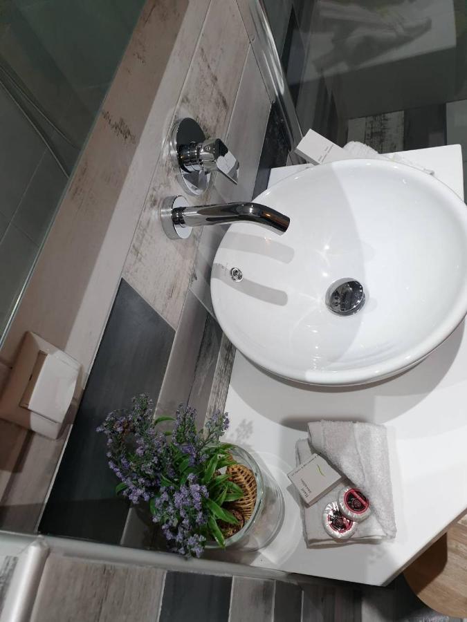 V-Suites 2 Потос Экстерьер фото